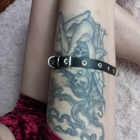 LAST 1! Gothic thigh garter! Full Eyelets,Black buckle vegan leather sexy adjust - Picture 2 of 10